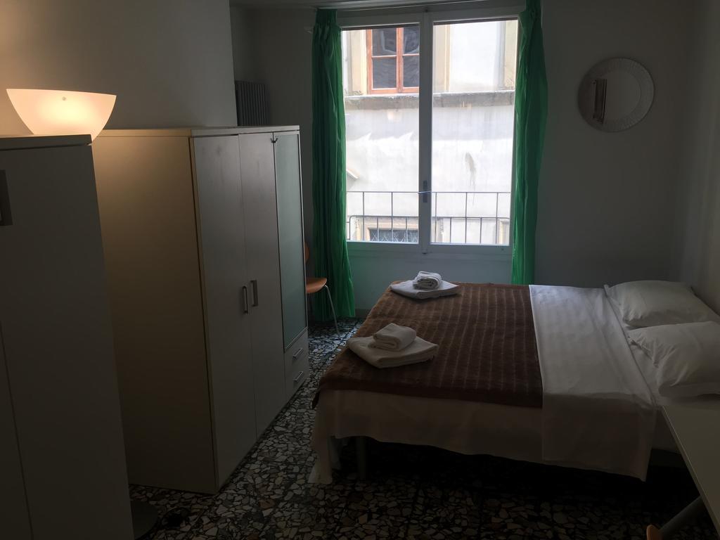 Appartamenti Ponte Vecchio Firenze Szoba fotó